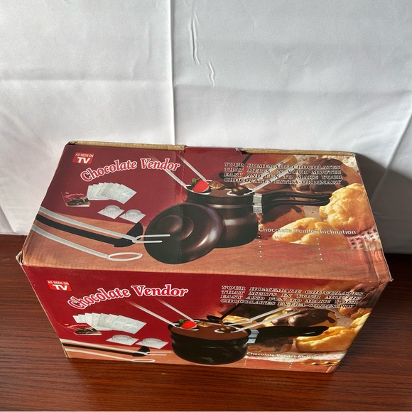 CHOCOLATE VENDOR As Seen on TV Chocolate Factory Melt Candy Confectioners NEW - Picture 5 of 6